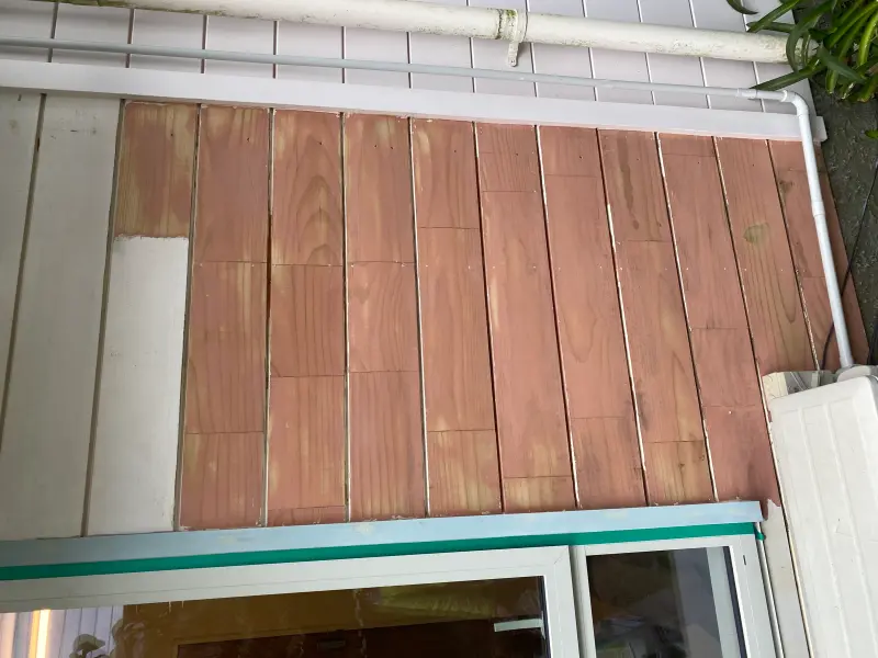 Paint stripping service by Wellington Decorators